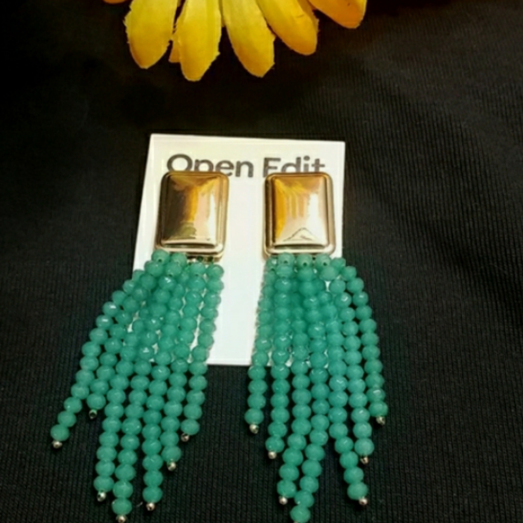 Nwt Clip Earrings By Open Edit Goldtone W Green Fringe Beads 14$